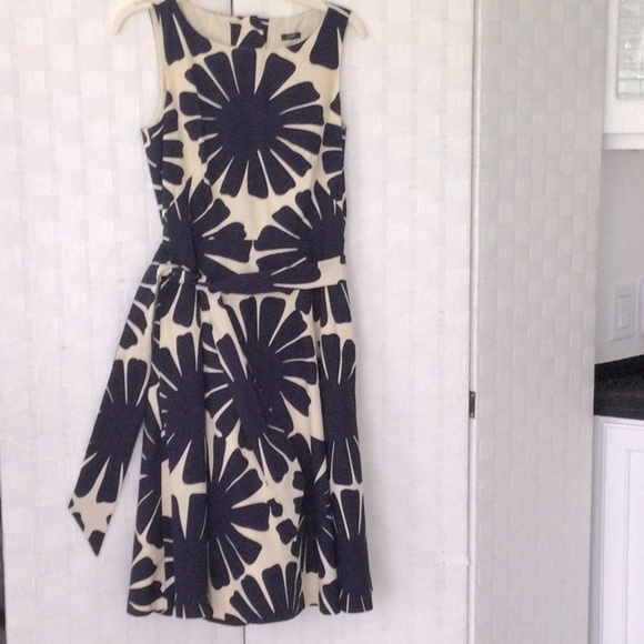 J Crew Woman’s Sleeveless Dress Size SP O7 washable color Navy & off White  #311 - Picture 1 of 9